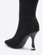 suedette heeled boot in black