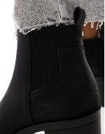faux leather heeled boot in black