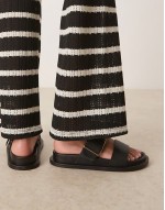 Frozen double strap slider in black